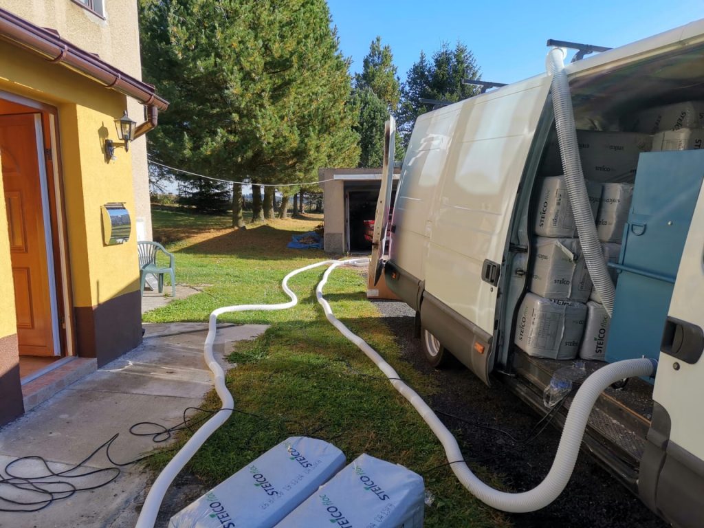 Foukaná izolace Chomutov