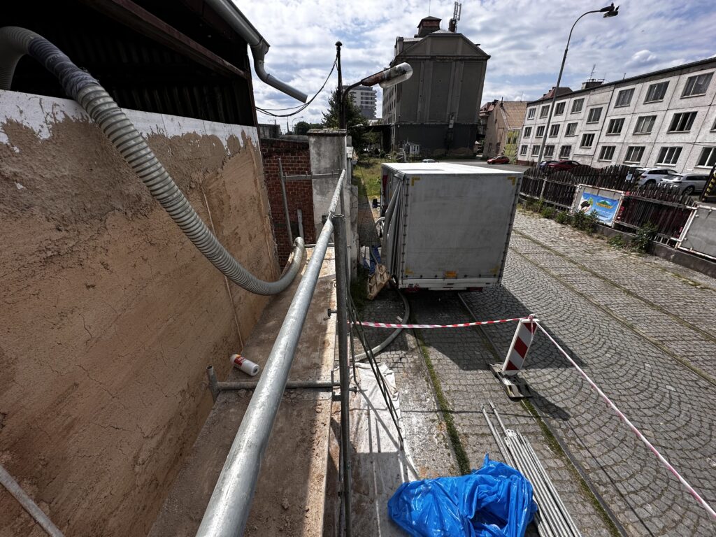 Foukaná izolace Přeštice