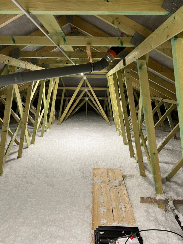 Foukaná izolace Královehradecký kraj, půda 241 m²