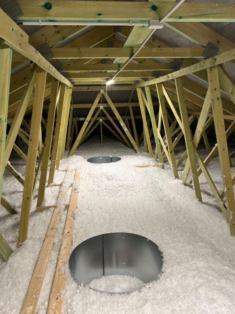 Foukaná izolace Královehradecký kraj, půda 241 m²